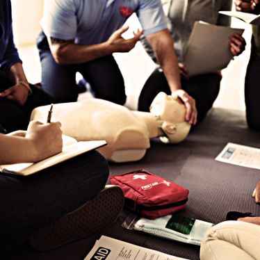 first-aid-course-session